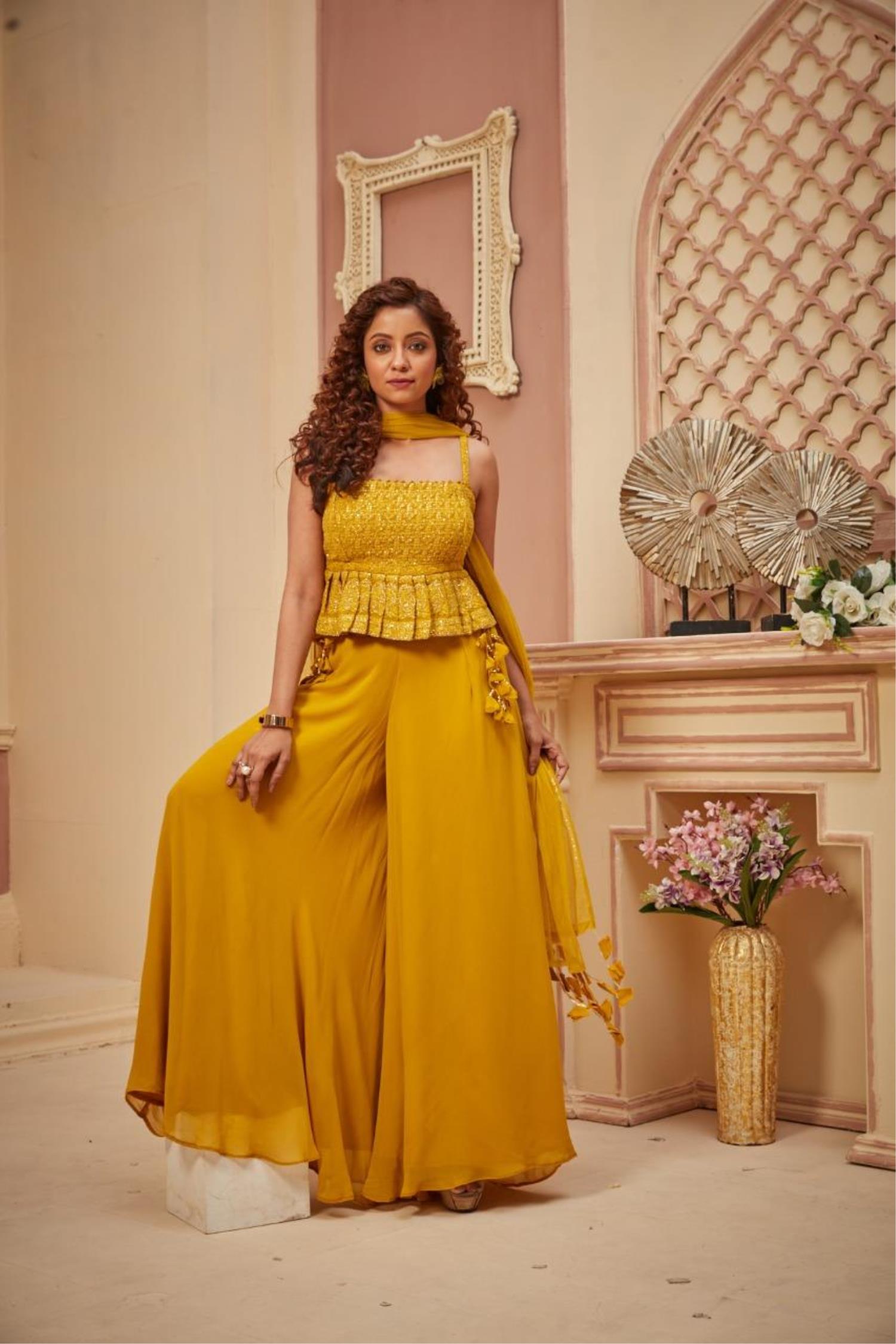 50 Latest Yellow Salwar Suit Designs for Weddings and Festivals (2022) -  Tips and Beauty | Designer party wear dresses, Indian fashion dresses,  Designer dresses casual