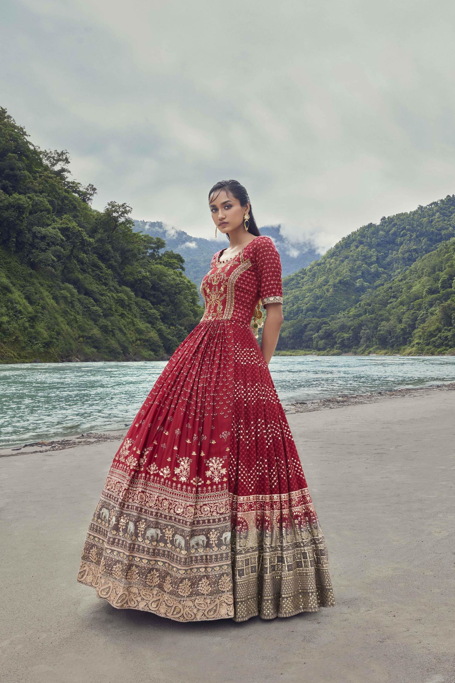 Gown : Red georgette party wear gown