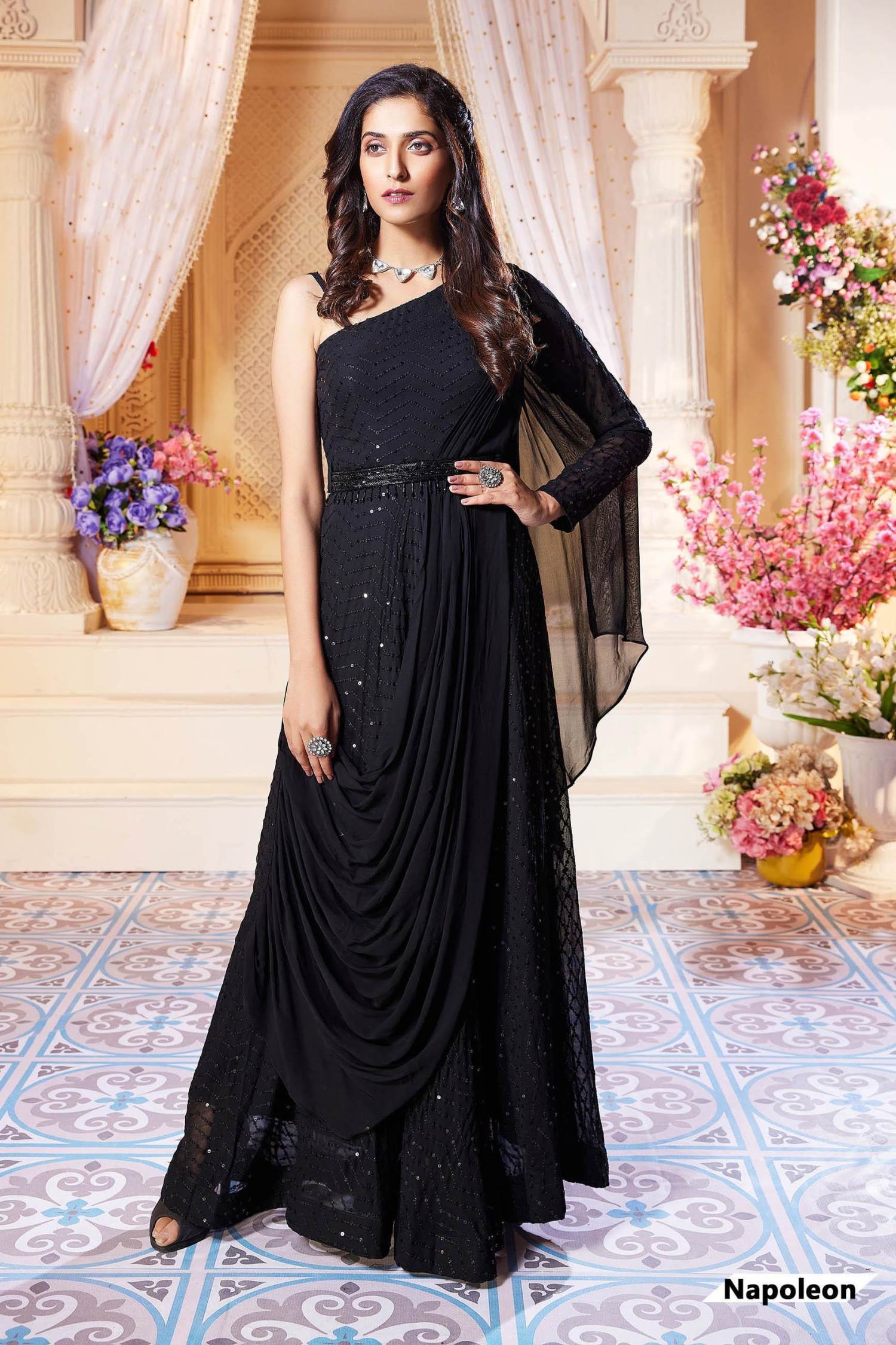 Plain Party Wear Black Gown, without sleeves at Rs 3299 in Modinagar | ID:  24666129855