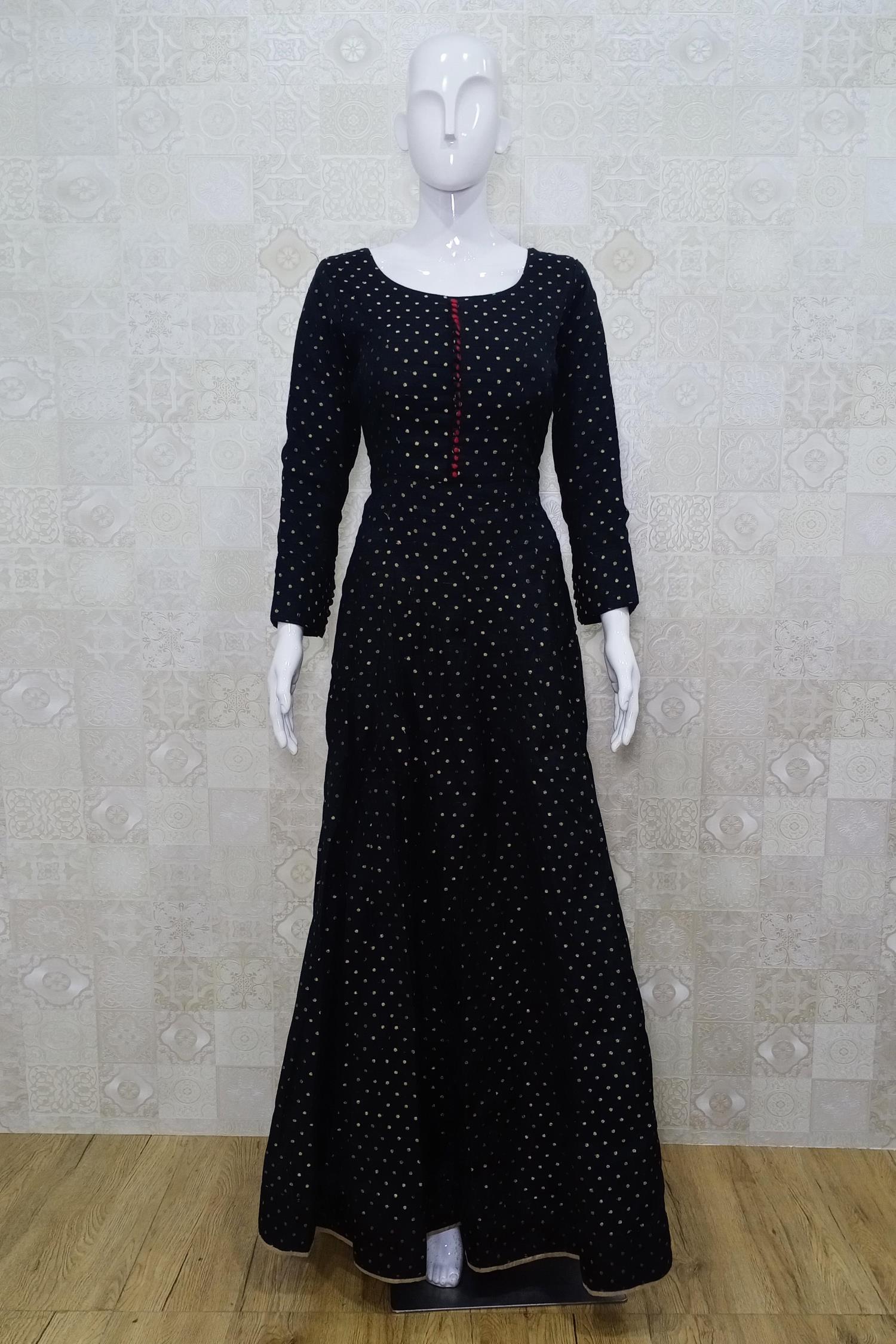 black maxi with red dupatta