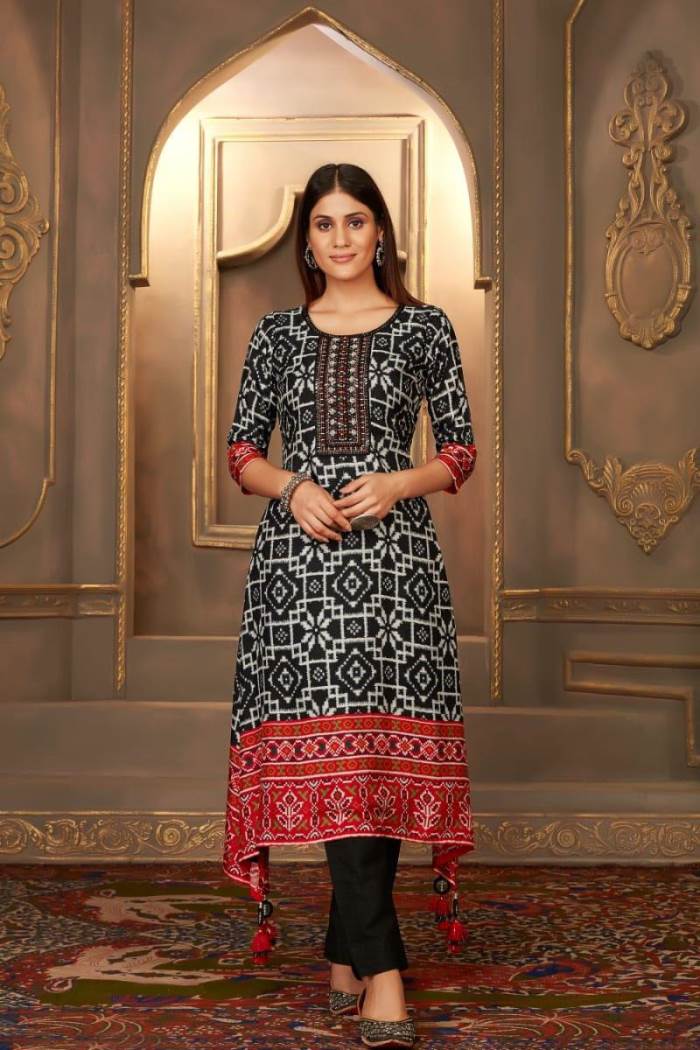Black Color Casual Wear Designer Straight Kurti