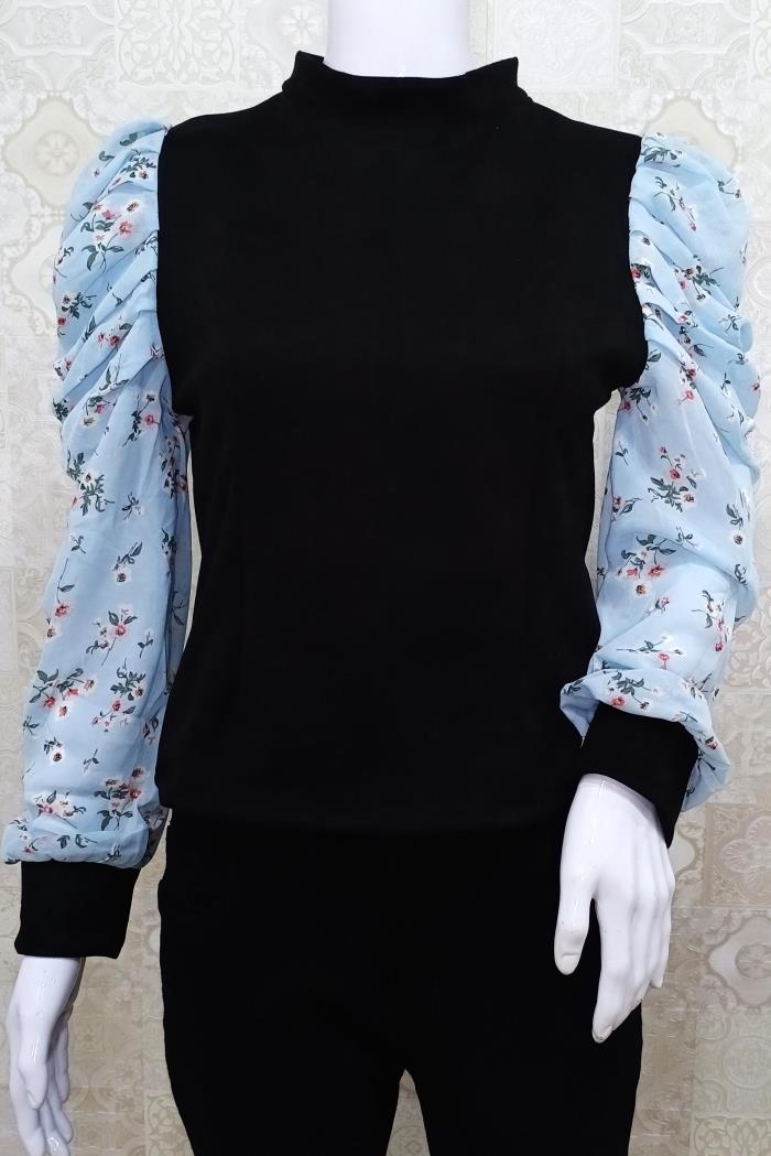 Black Color Casual Wear Top With Printed Sleeve