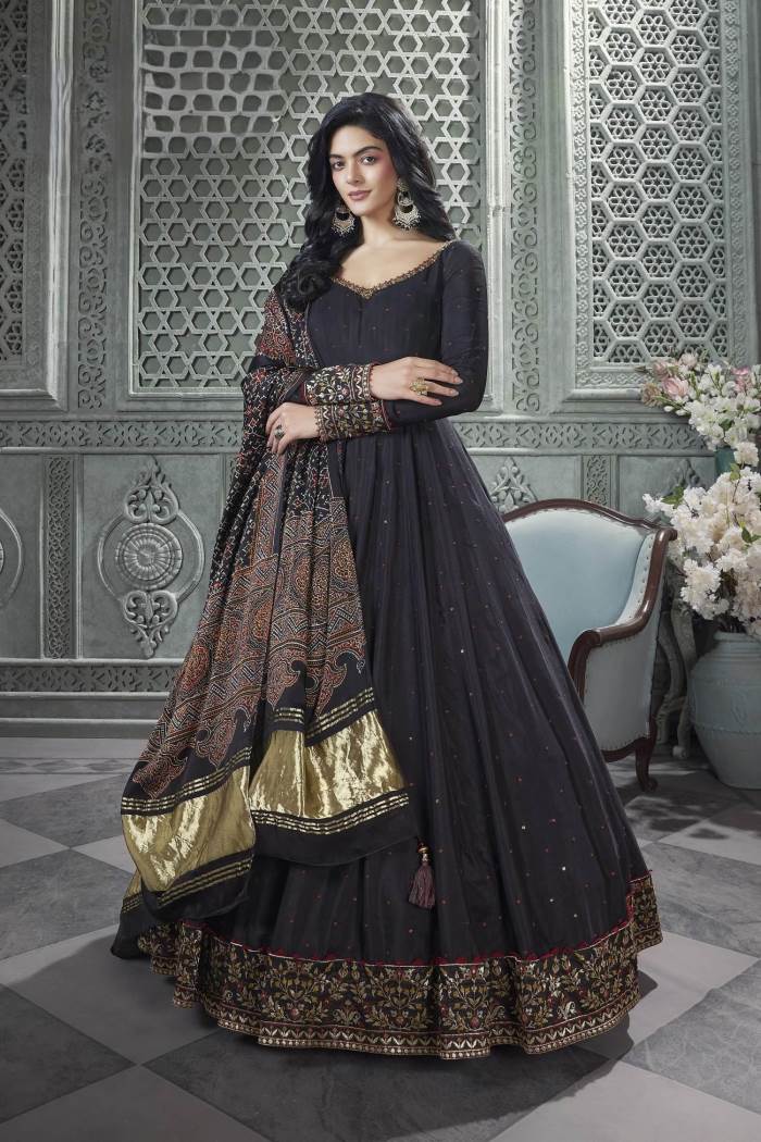 Black Color Party Wear Designer Gown