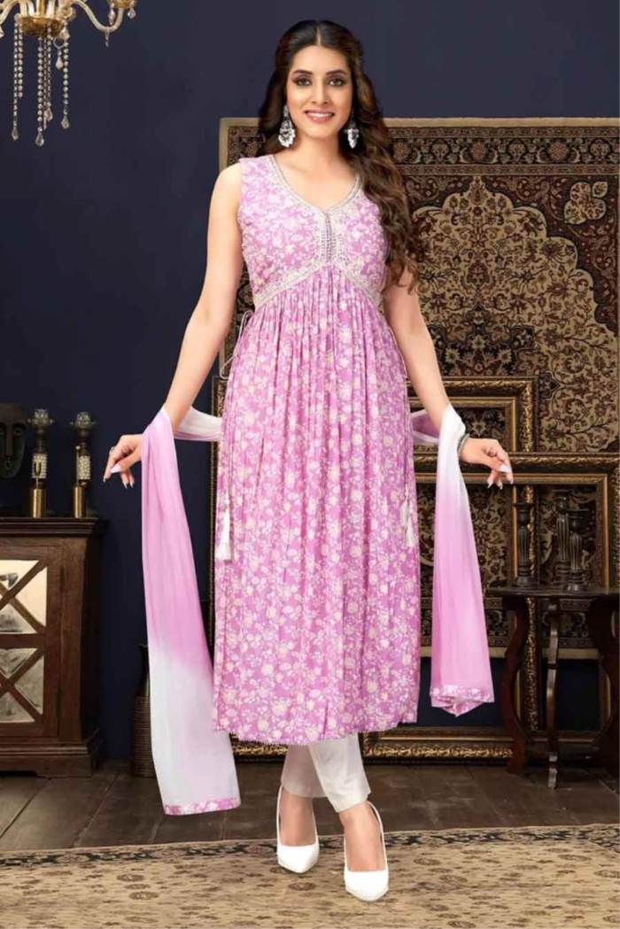 Light Purple Color Casual Wear Designer Kurti Set