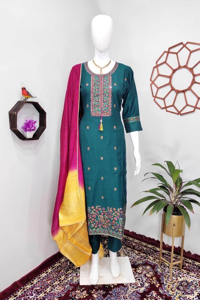 Persian Blue Embroidered Kurta Set Design by Maliha by Anar and Anoli at  Pernia's Pop Up Shop 2024