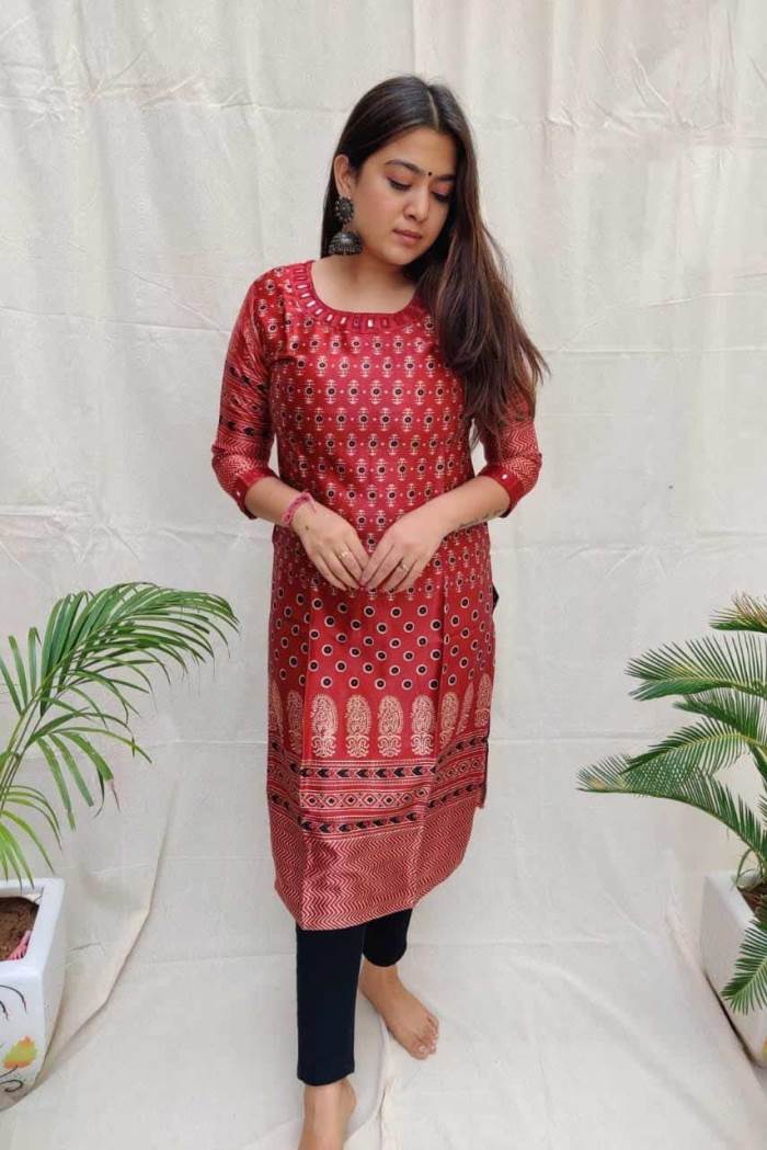 Maroon Color Casual Wear Designer Straight Kurti